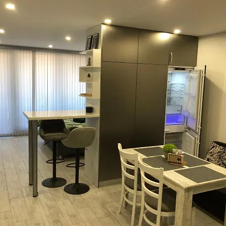 Ultra Lux Free Underground Secure Parking * 파자르지크