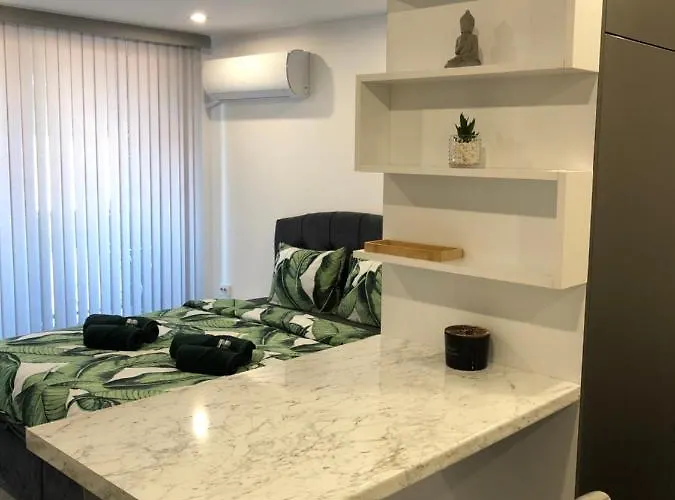 Ultra Lux Free Underground Secure Parking דירה