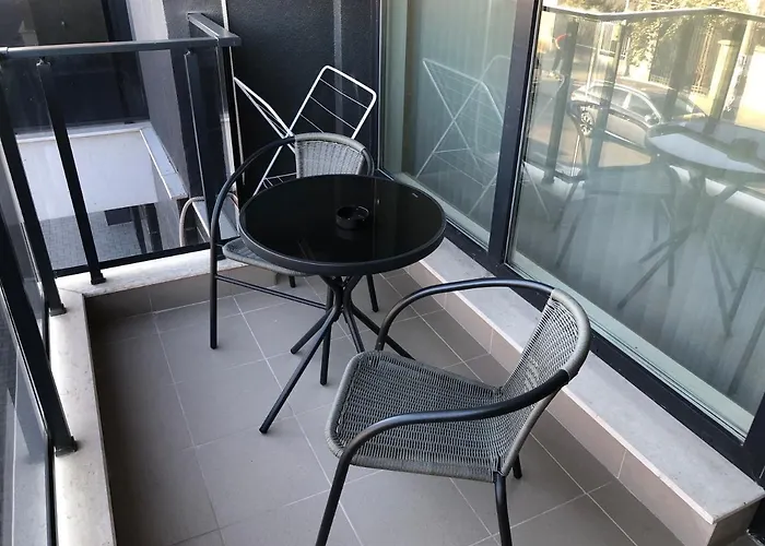 Ultra Lux Free Underground Secure Parking פזרג'יק